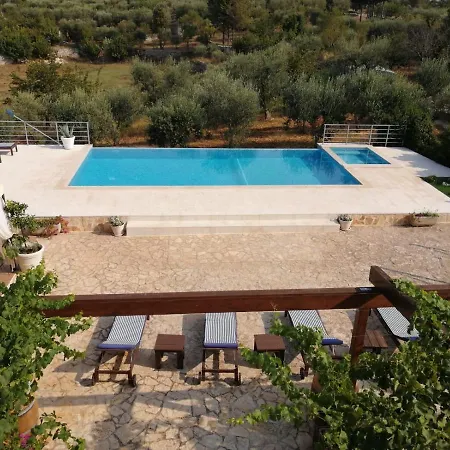 Casa Sergio Villa